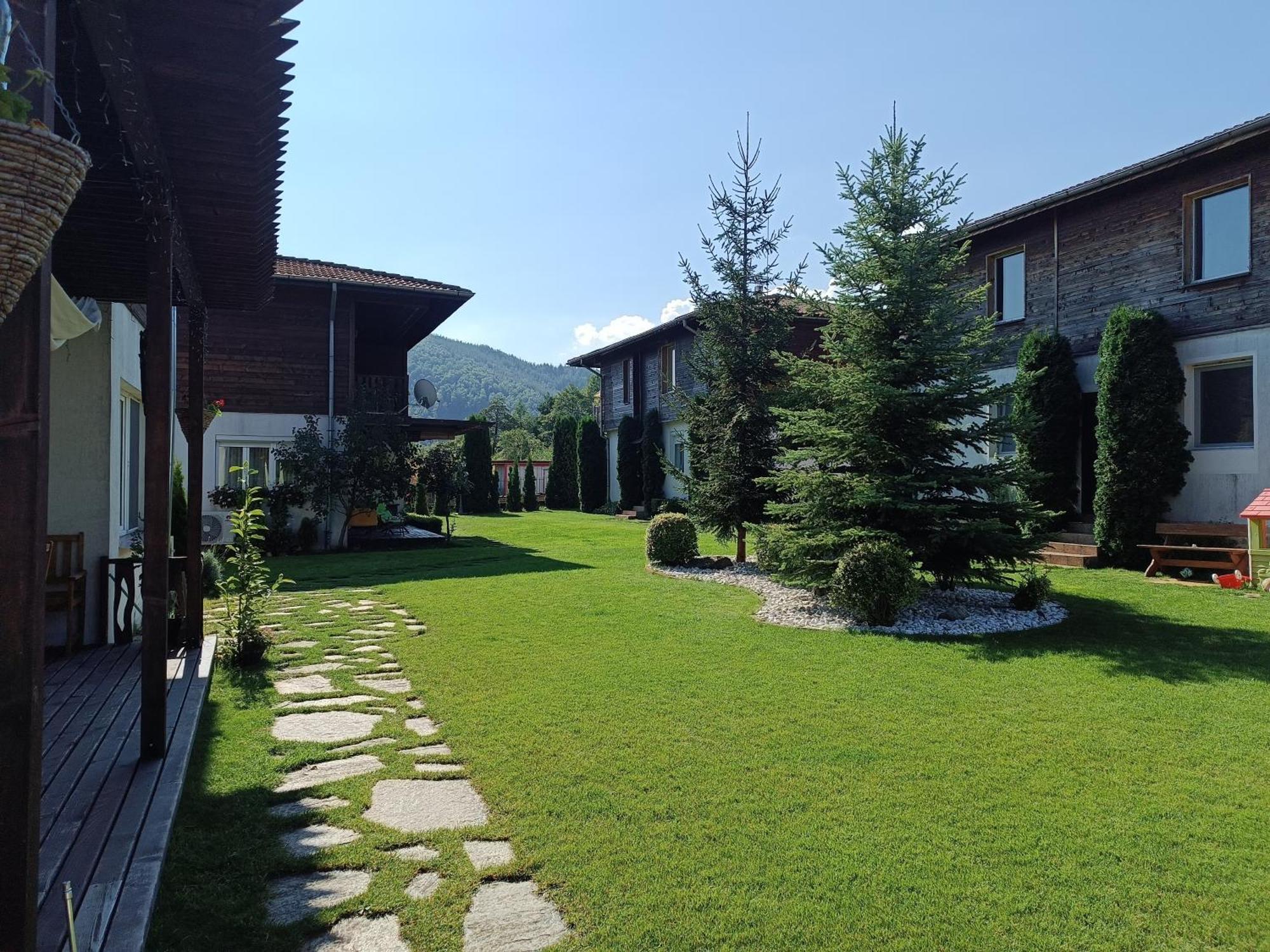 Вила Ибър В Комплекс Къщетата Raduil Exterior foto